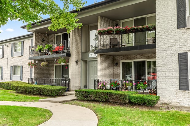 Images Chateau Riviera Apartments