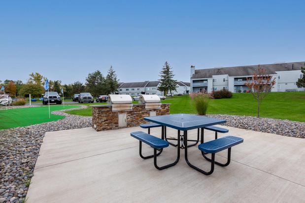 Images The Meadows Apartment Homes