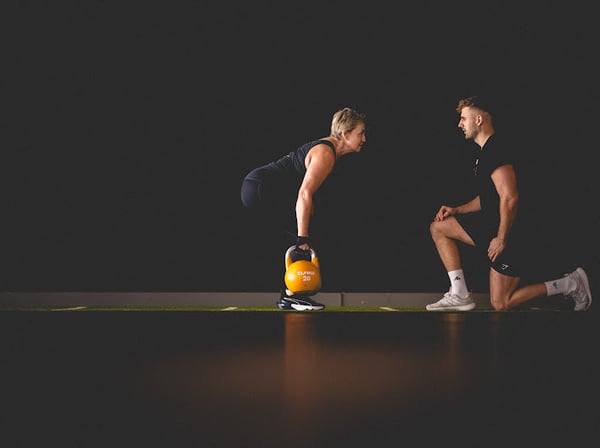 Funktionelles Kraft- und Stabilitätstraining mit einer Kettlebell -  David Nikolaitschik - Personal Trainer in Mannheim