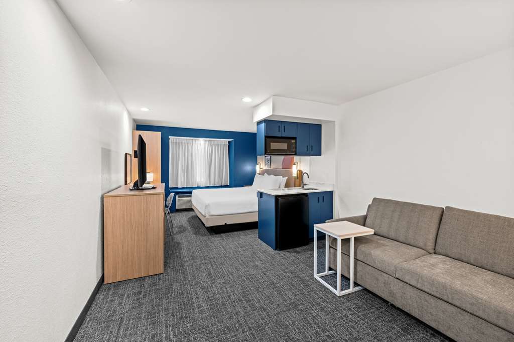 Guest room