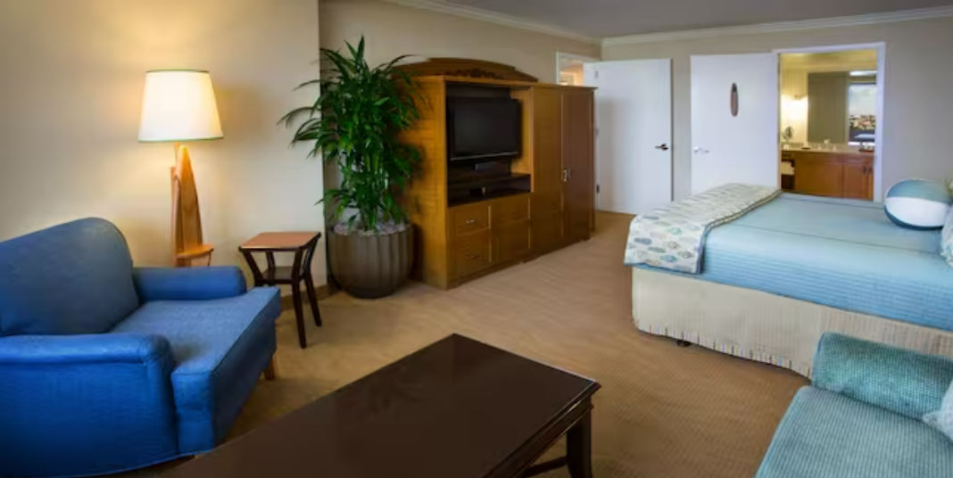 Disney's Paradise Pier Hotel Laguna Signature Suites 1-2 Bedrooms with Bathroom