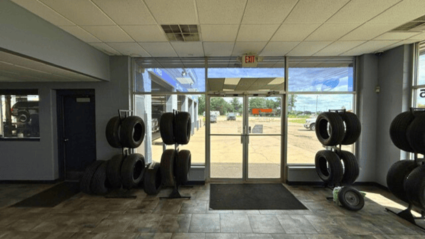 Images Gills Point S Tire & Auto Service