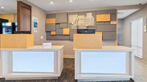 Images Holiday Inn Express & Suites Macon North by IHG