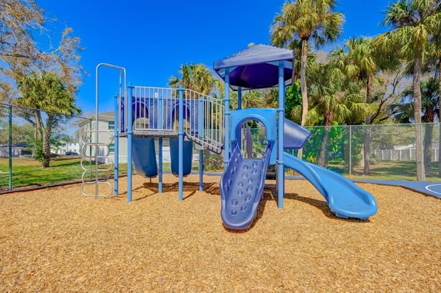 Images Reserve at Lake Pointe Apartment Homes