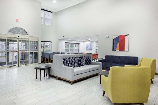 Images Holiday Inn Express & Suites Zion by IHG