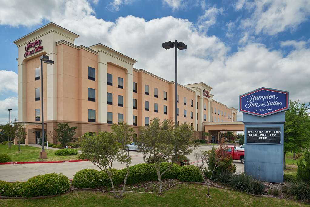 Hampton Inn & Suites Waco-South - Waco, TX 76711 - (254)662-9500 | ShowMeLocal.com