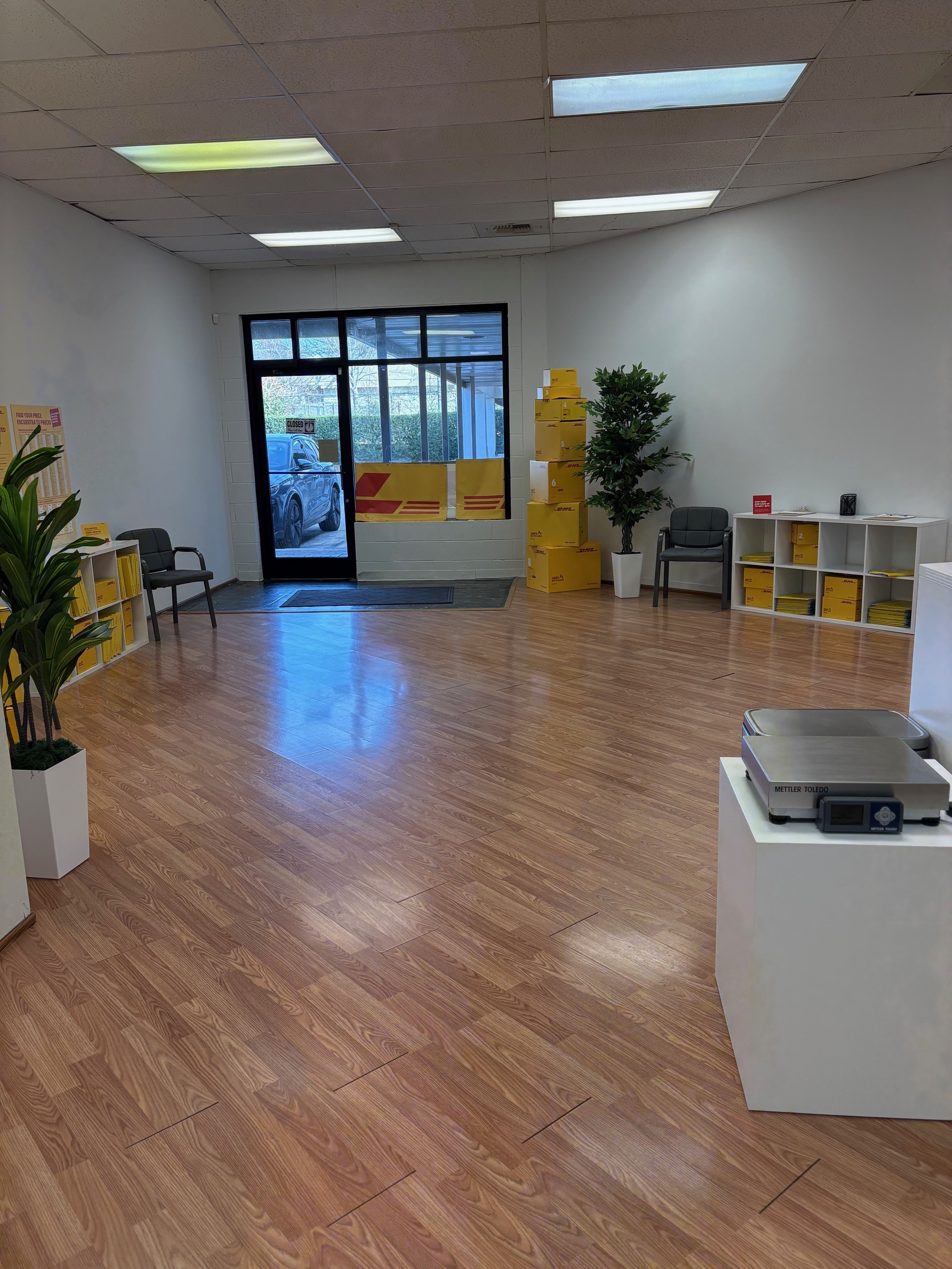 DHL Express Service Point Charlotte Image