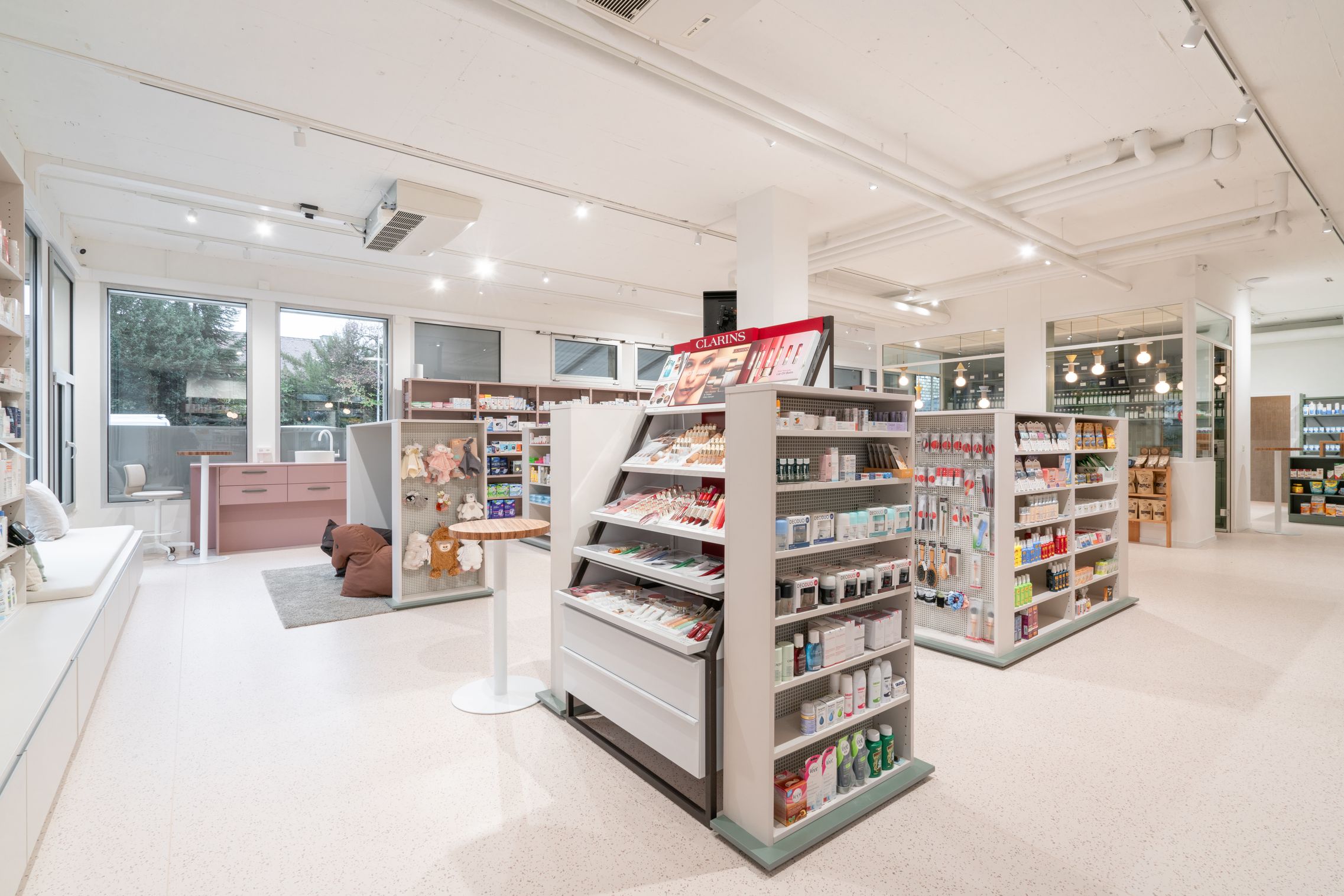 TopPharm Apotheke & Drogerie Brentano, Bruggerstrasse 11B in Wildegg