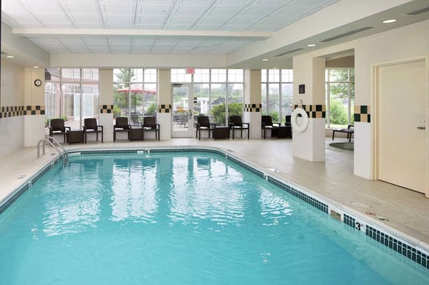 Images Hilton Garden Inn Auburn Riverwatch