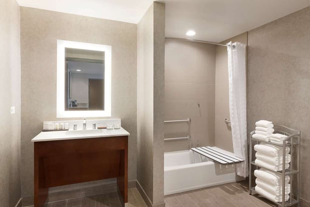 Images Embassy Suites by Hilton Chicago Naperville