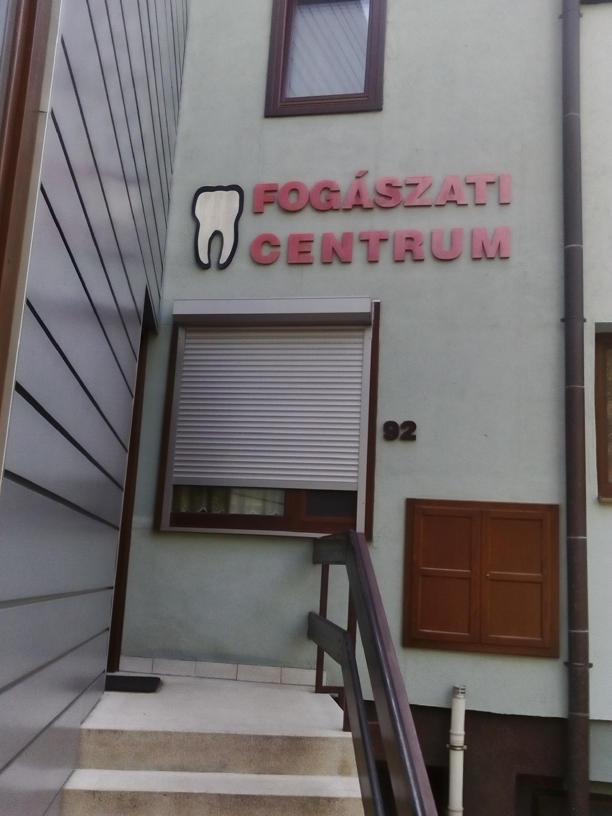 Images Artik Fogászati Centrum Dr. Varga Péter
