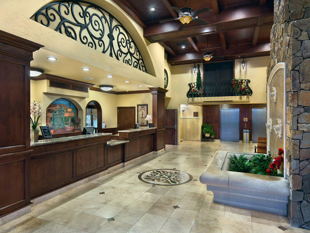 Oxford Suites Boise Lobby