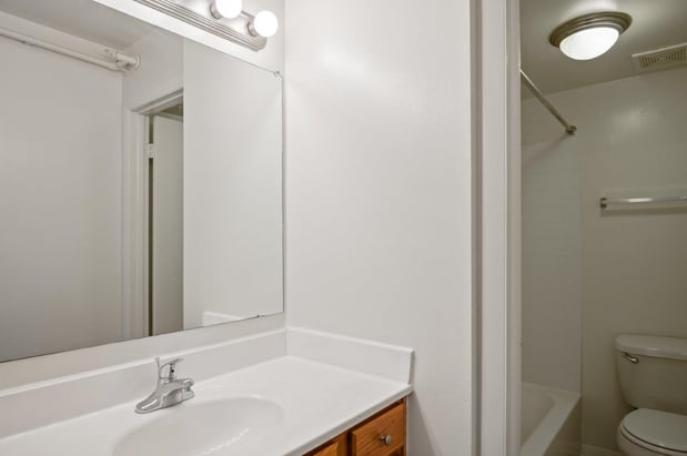 Images Cedar Gardens and Towers Apartment Homes