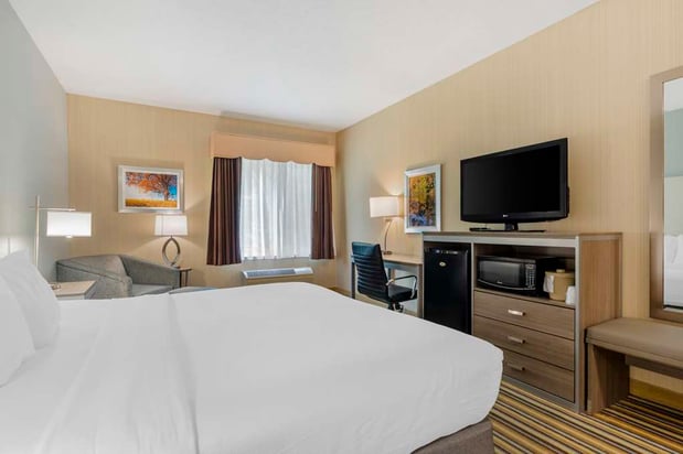 Images Best Western Plus New England Inn & Suites