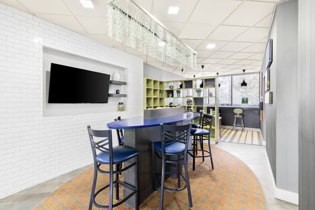 Images Holiday Inn Express Atlanta Galleria-Ballpark Area by IHG
