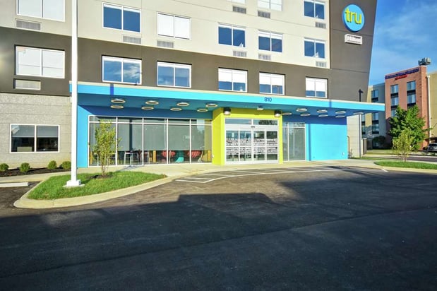 Images Tru by Hilton Louisville  Airport