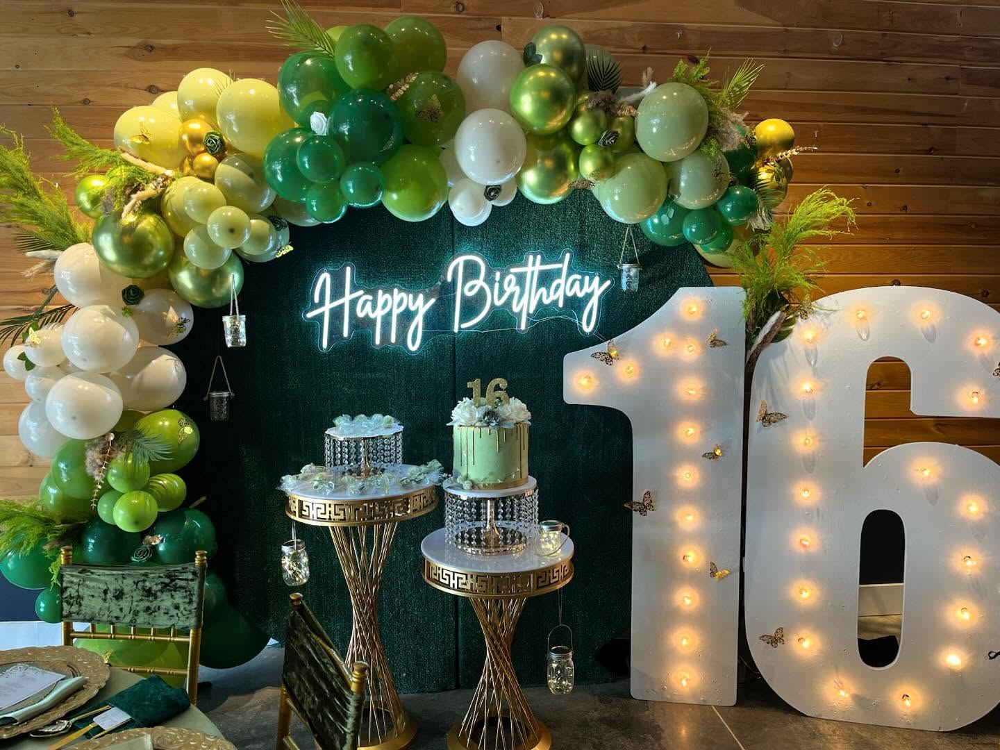 Dream Team Decor Image