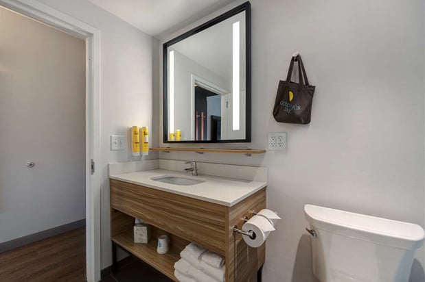 Images Tru by Hilton Grantville