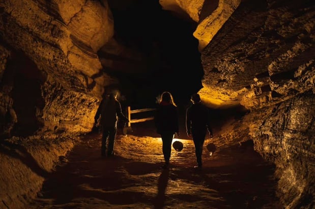 Images Cave of the Winds Mountain Park