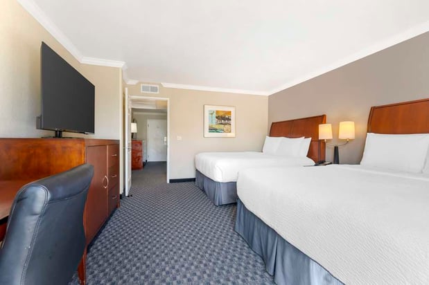 Images Best Western Plus Marina Shores Hotel