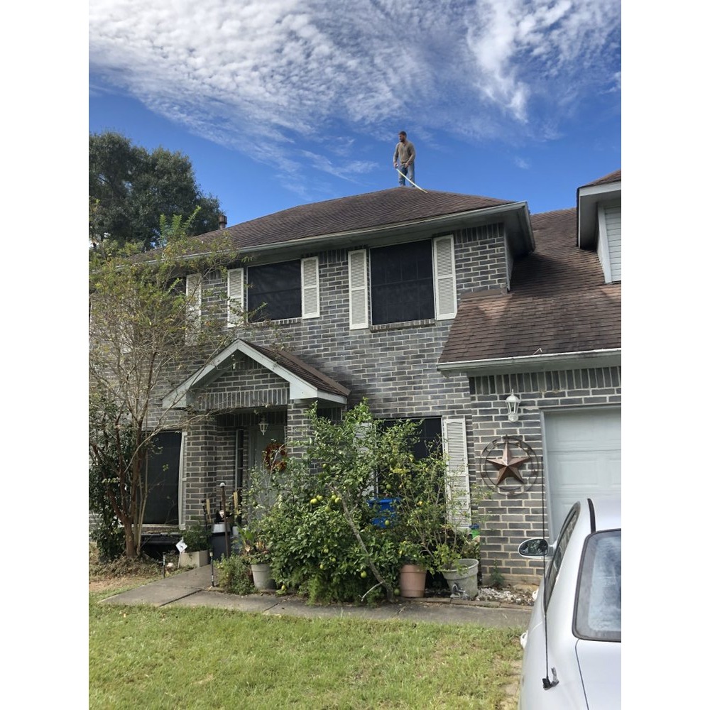 Dream Makers Roofing Logo