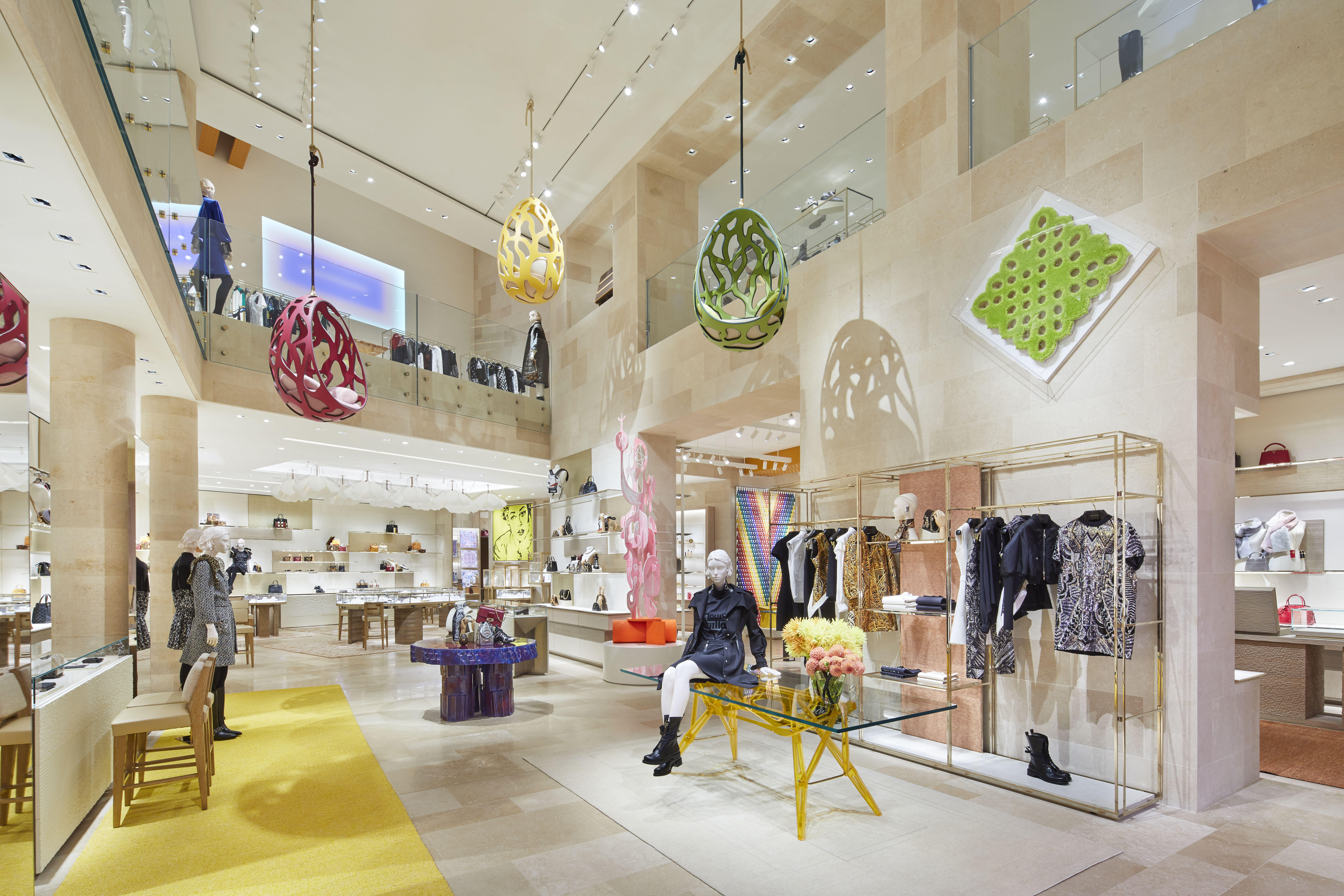 Mapstr - Shopping Louis Vuitton London New Bond Street - Luxe