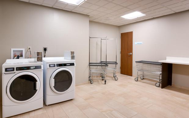 Images Holiday Inn Express & Suites Gainesville I-75 by IHG