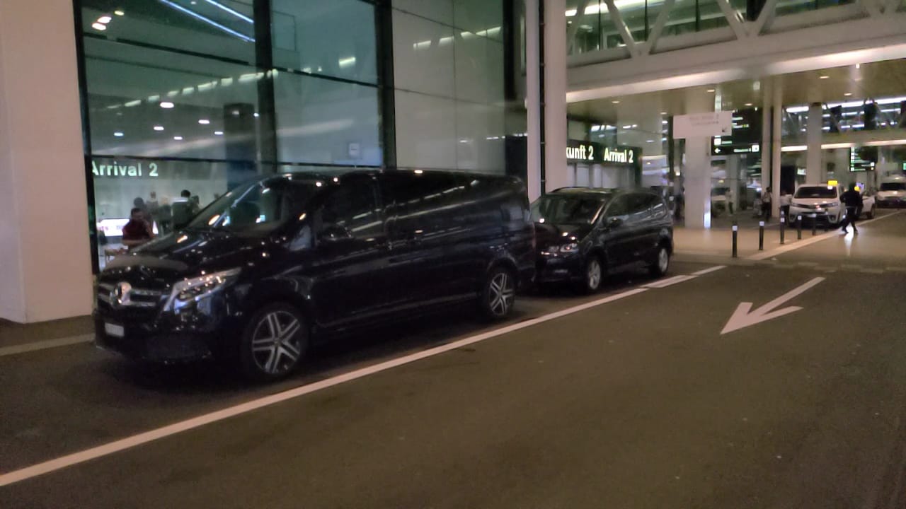 zurich-airportlimousinenservices GmbH, Kloten, Am Balsberg 36 in Kloten