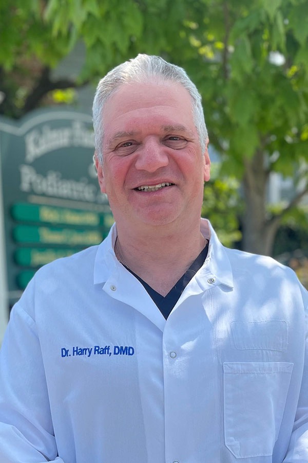 At Kalmar Family Dentistry, Dr. Kelly L. Kalmar and her expert team continuously strive to provide the highest quality dental care for patients of all ages. We are driven by quality, values, efficiency, communication and continuous training ensuring an optimum and healthy environment in which to benefit our patients' needs.
Visit us today, we are located between High Street and Main Street in Huntington, NY.