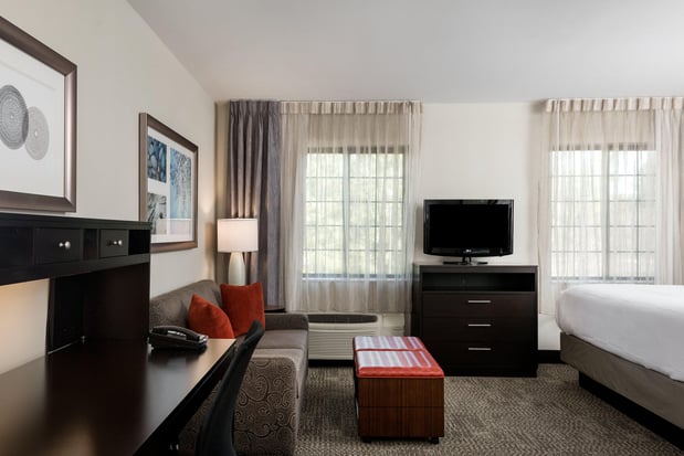 Images Staybridge Suites Chantilly Dulles Airport by IHG