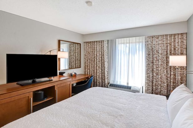 Images Hampton Inn Memphis-Poplar