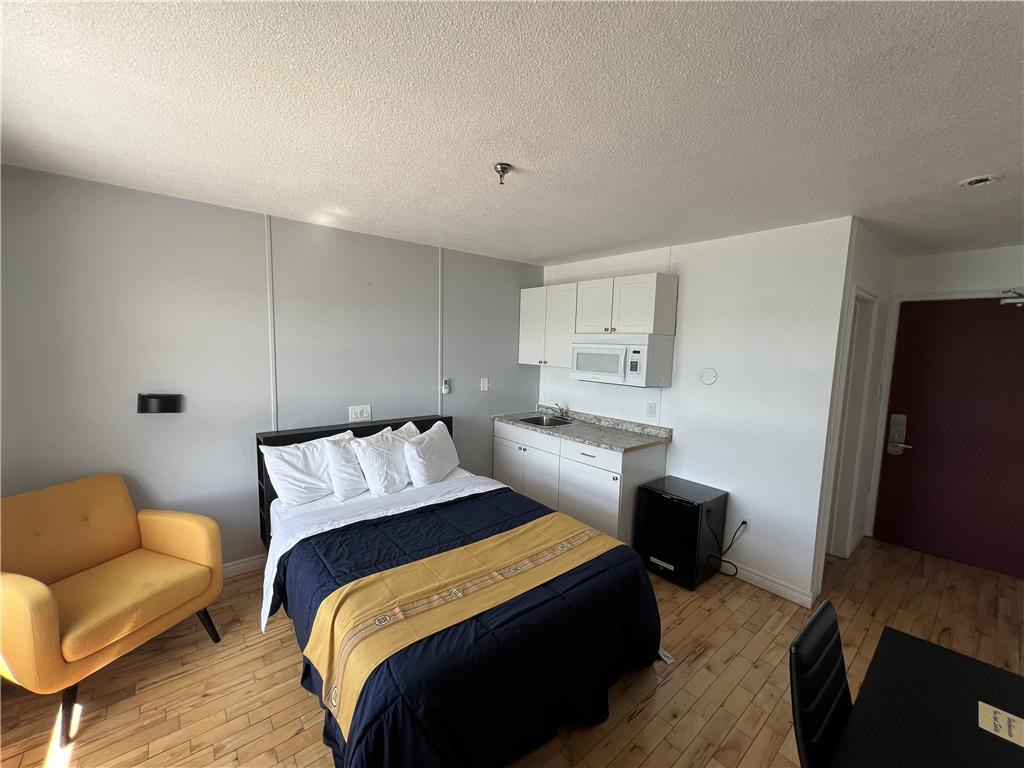 Images Harbourview Inn, SureStay Collection by Best Western