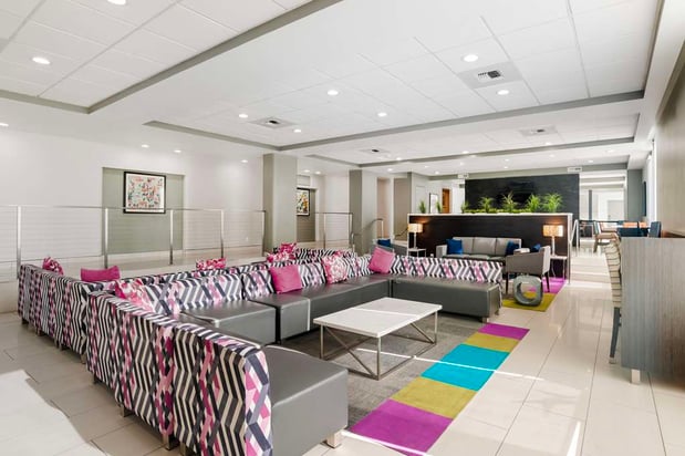 Images Best Western Plus Commerce Hotel