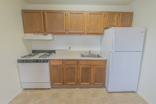 Images Country Manor Apartments