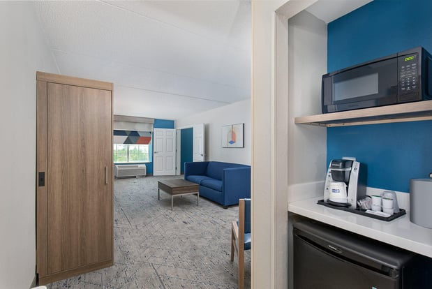 Images Holiday Inn Express & Suites Columbus at Northlake by IHG
