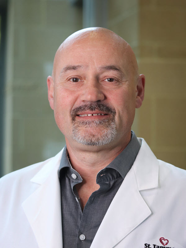 Headshot of Hartmut Uschmann, MD