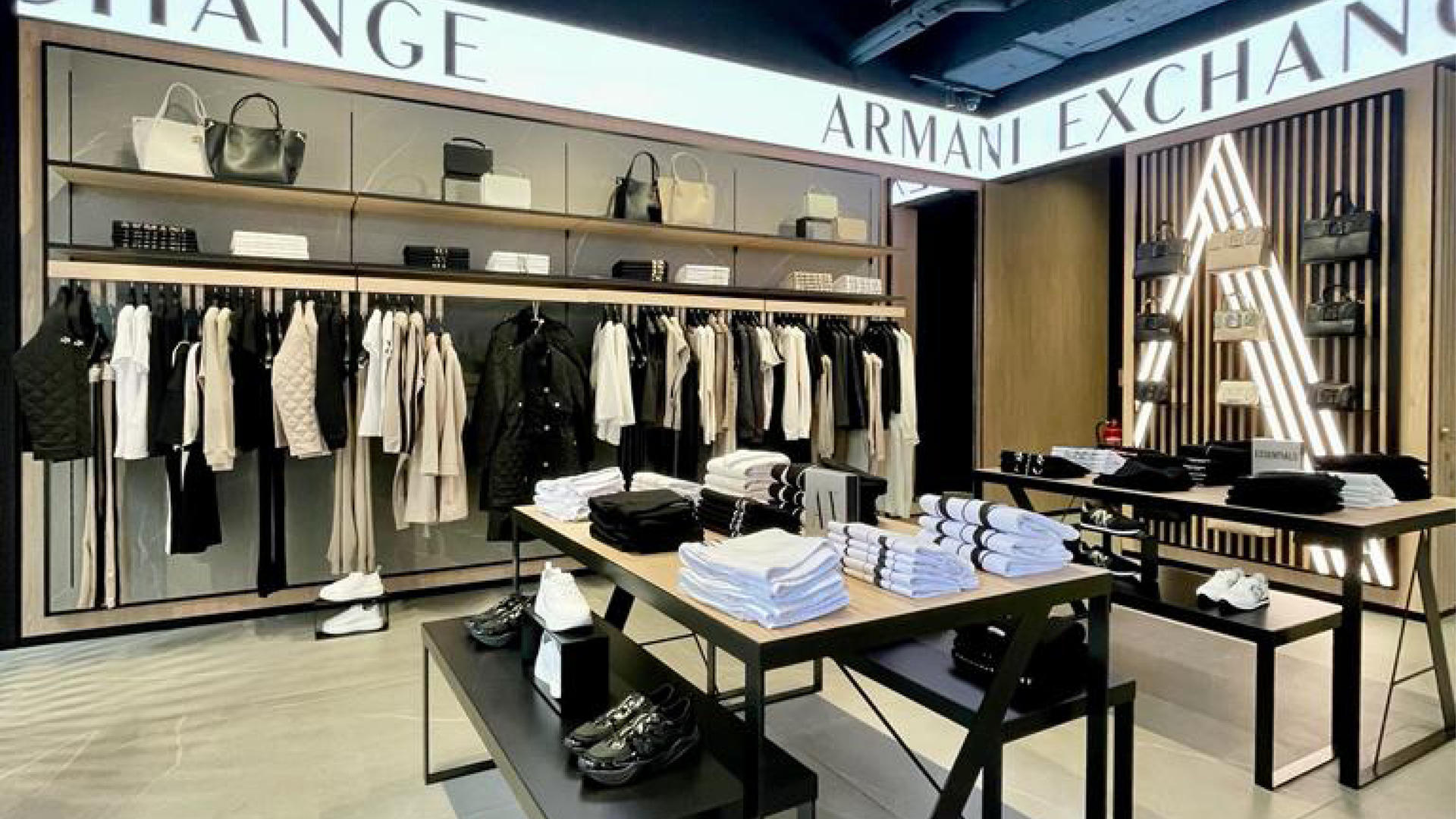 Bild 4 AX Armani Exchange in Koeln