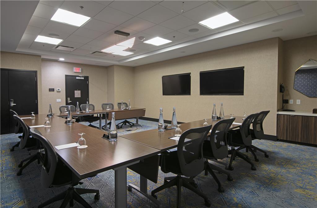 Images DoubleTree by Hilton Hotel West Edmonton
