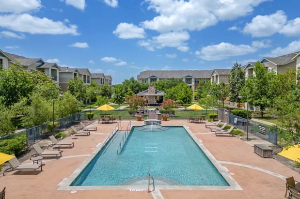 Images Belle at Bay Colony 55+ Apartments
