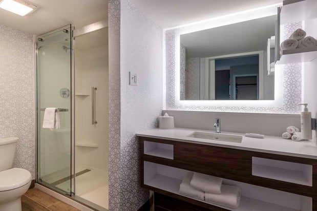 Images Hampton Inn Manchester Downtown