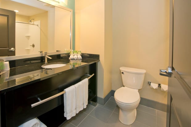 Images Holiday Inn Express & Suites Colorado Springs Central by IHG