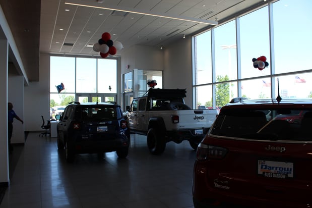Images Russ Darrow Chrysler Dodge Jeep RAM Milwaukee Service Center