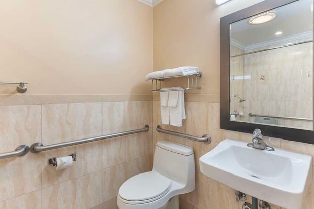 Images Best Western Plus Airport Plaza