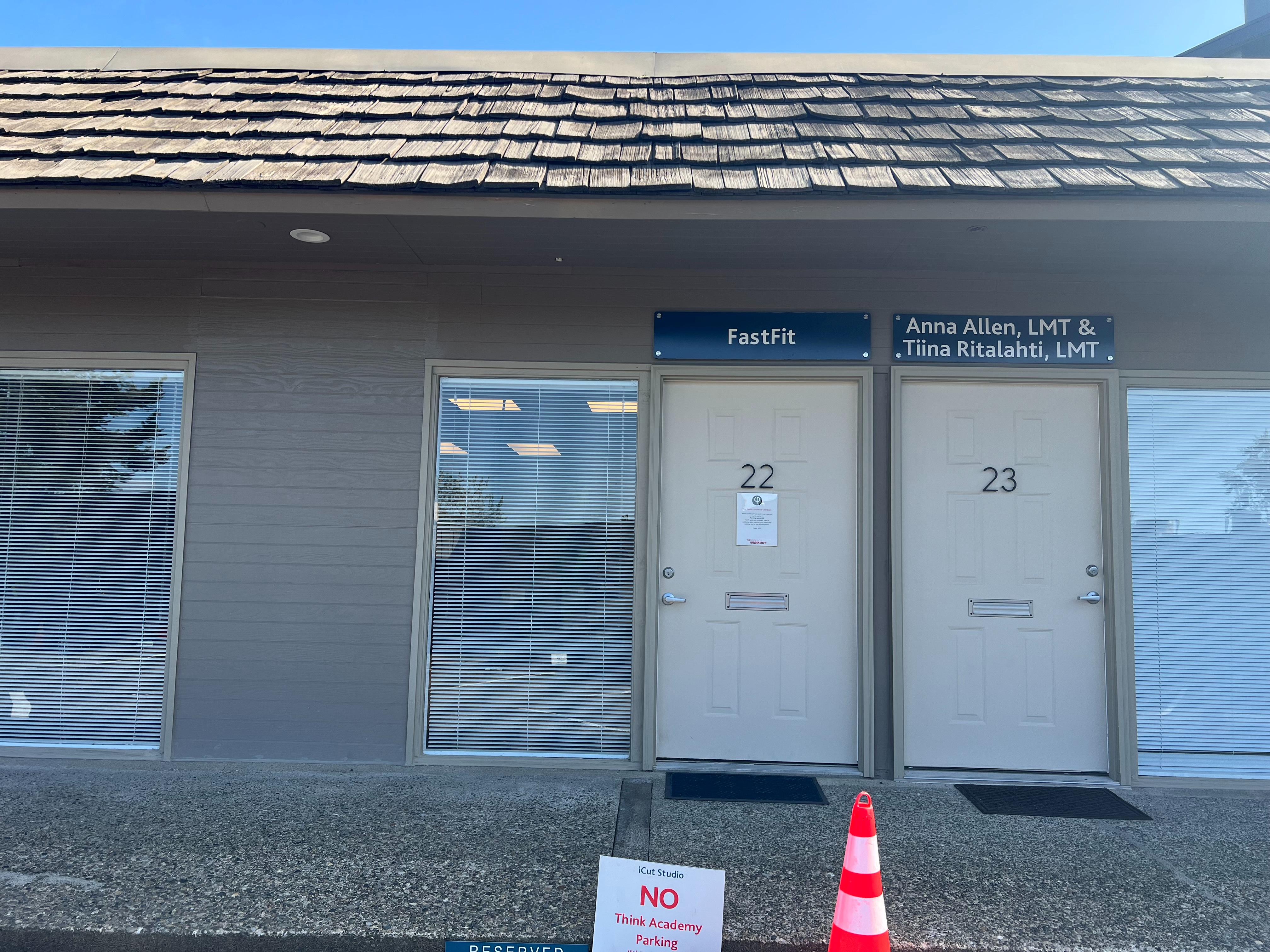 Exterior of the FastFit Bellevue studio