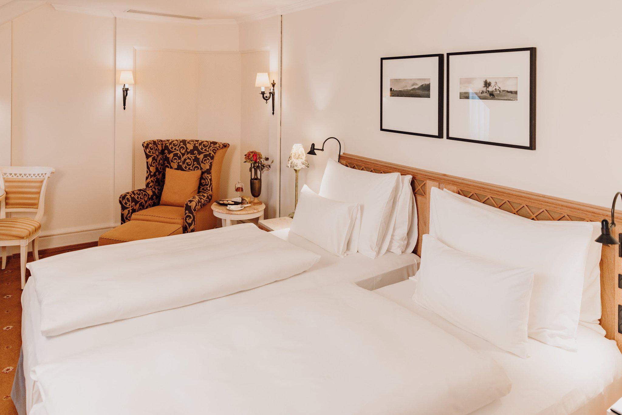 Schloss Fuschl, a Luxury Collection Resort & Spa, Fuschlsee-Salzburg, Schloss Strasse 19 in Hof Bei Salzburg