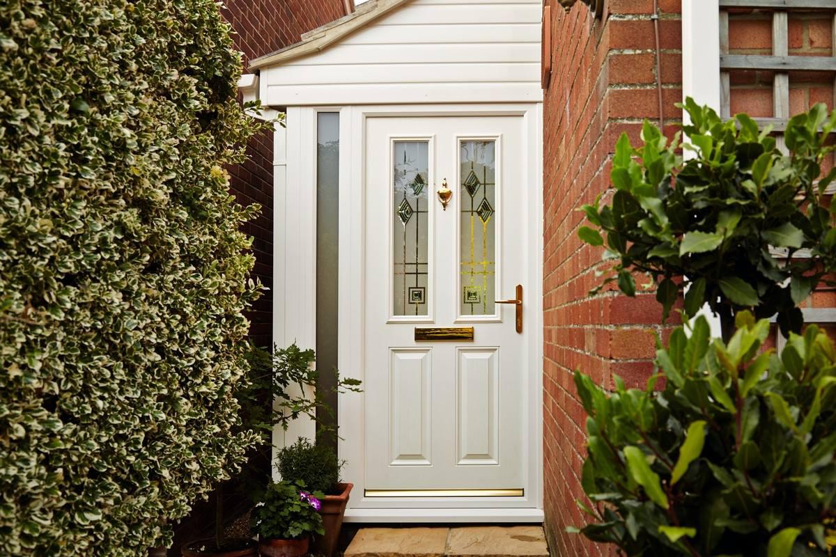 Porches increase your home's energy efficiency and add an extra layer of security, with a top-of-the-range Yale kitemarked 3 star cylinder lock fitted as standard on the door.