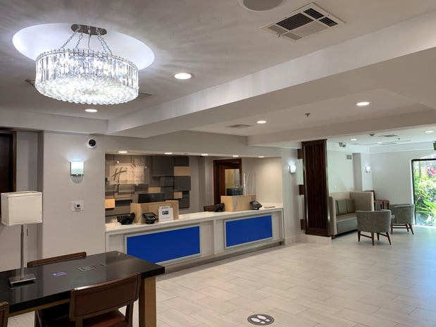 Images Holiday Inn Express & Suites Woodland Hills by IHG