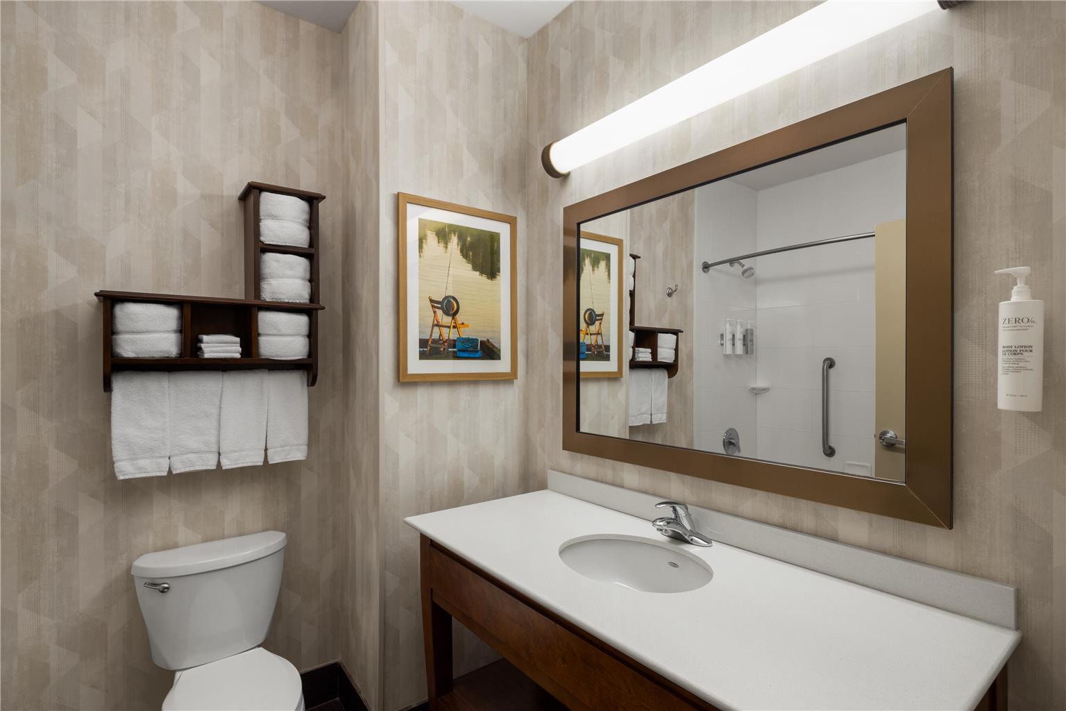 Guest room bath 