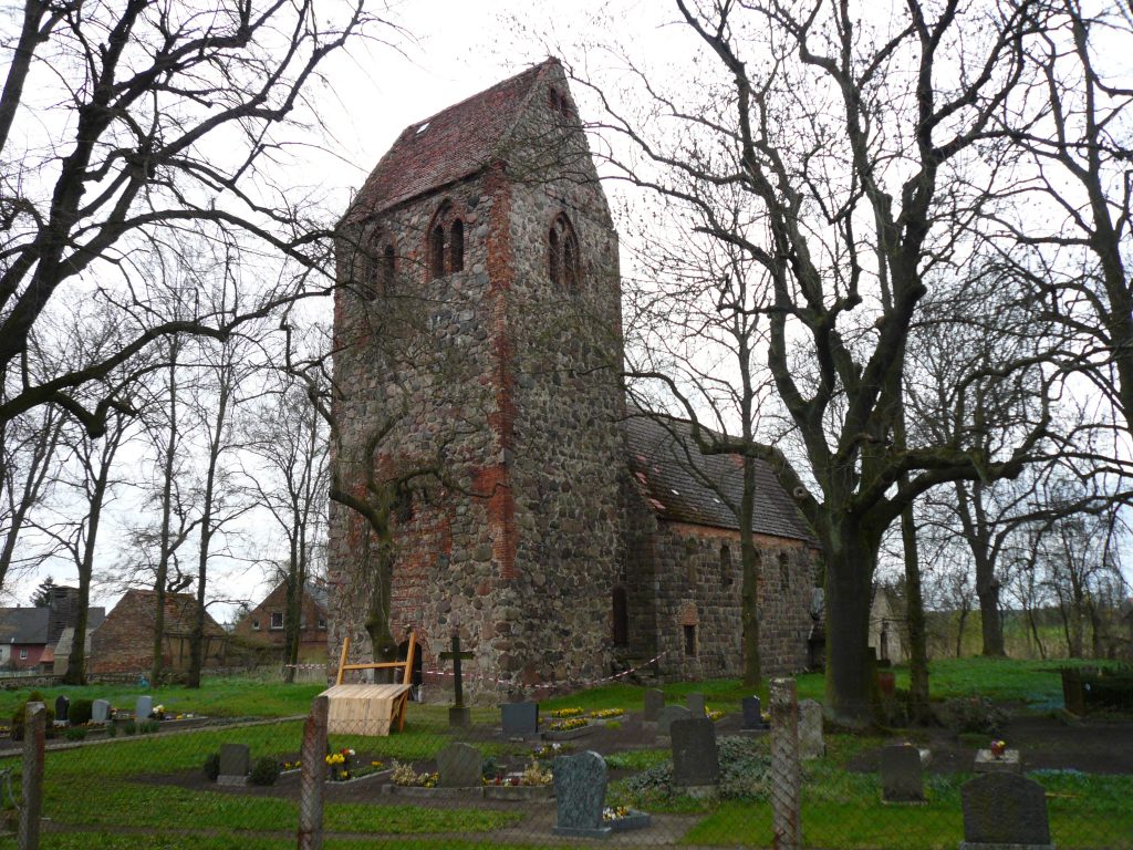 Kirche Ringenwalde - Ev. Gesamtkirchengemeinde Haselberg, Ringstr. 15 in Märkische Höhe