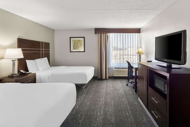 Images Best Western Luxbury Inn Fort Wayne